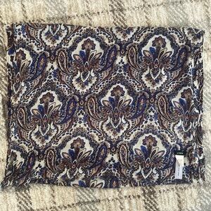 💐 J Crew Paisley Pattern Scarf Lightweight
